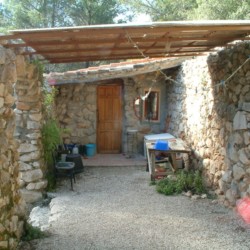 Almendra porch