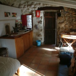 inside Almendra