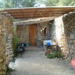 Almendra porch